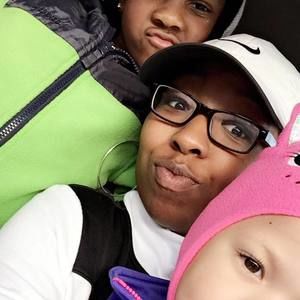 Meet your Posher, Paris